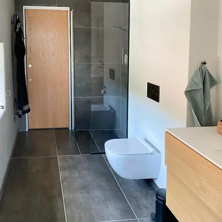 別荘 Fjord View In Modern In *