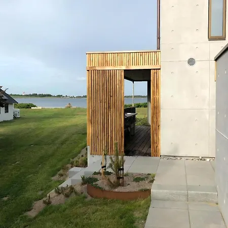 Fjord View In Modern In Prázdninový dům