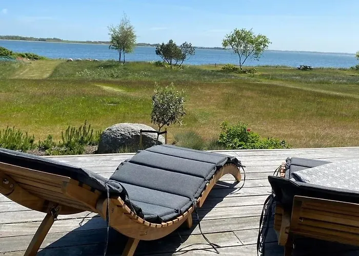 Fjord View In Modern In بيت للعطل